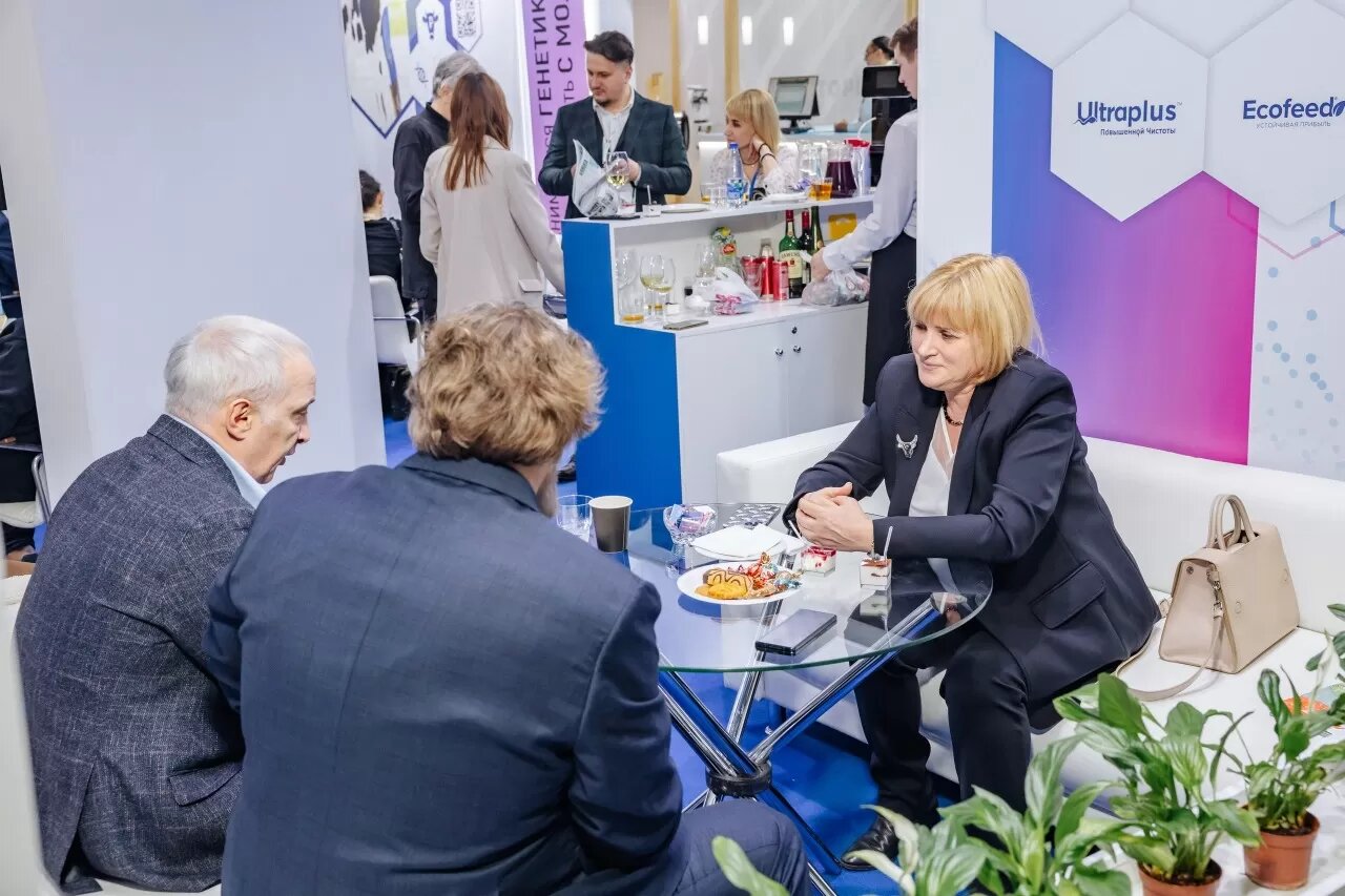 22Agros_1830_resized